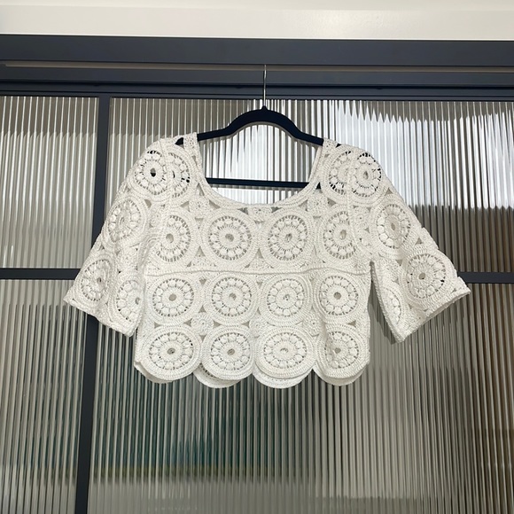Pixie Market White Scalloped Crochet Top - Picture 2 of 6